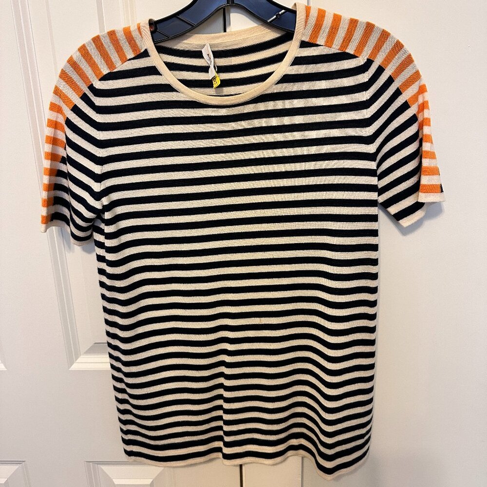 Akris Punto Wool Short Sleeved Top